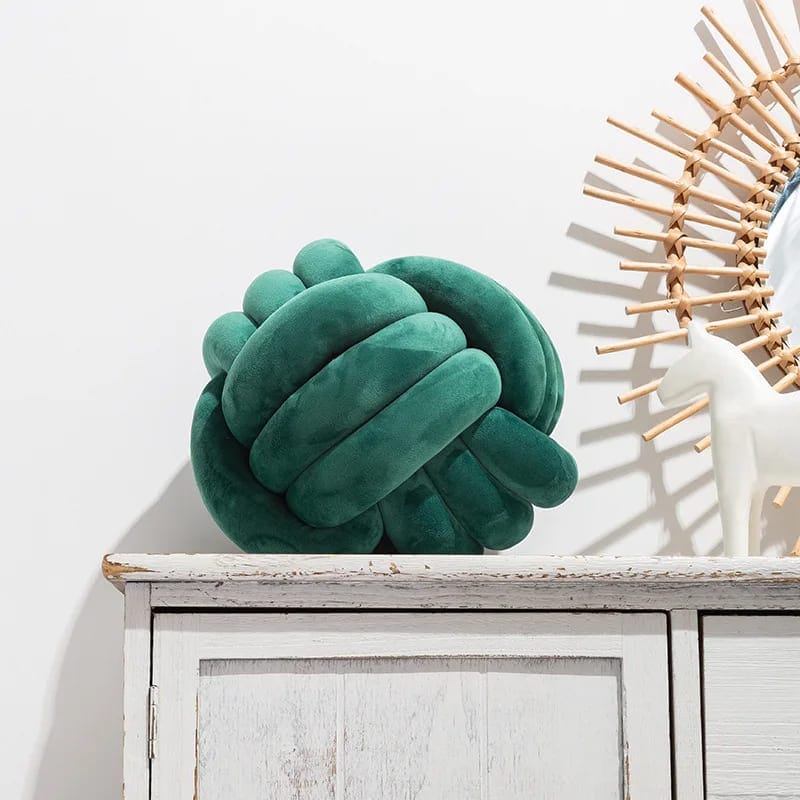 Cojín con lazo | Mi trenza de Cuna Verde / 22 cm